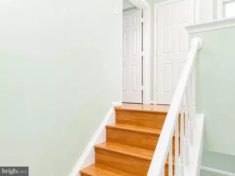 Entry Way - 15118 Callohan Ct, Silver Spring, MD 20906 photo 3 of 7