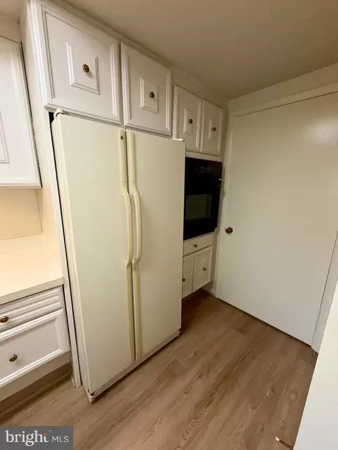 Kitchen - 3671 S Leisure World Blvd #15-E, Silver Spring, MD 20906 photo 4 of 4