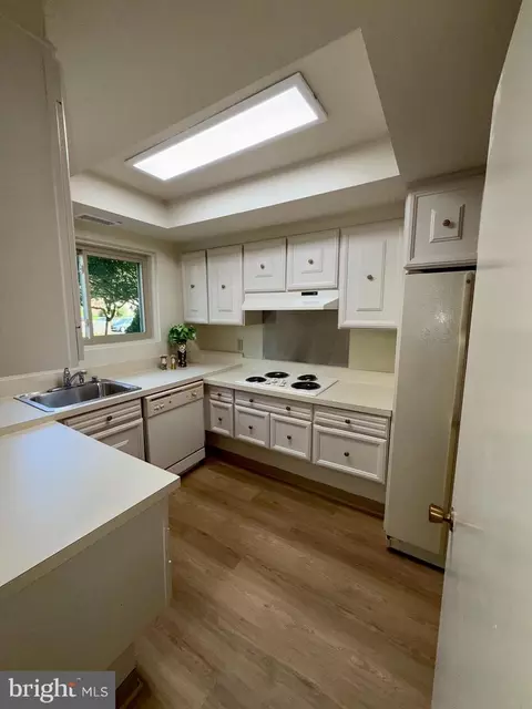 Kitchen - 3671 S Leisure World Blvd #15-E, Silver Spring, MD 20906 photo 3 of 4