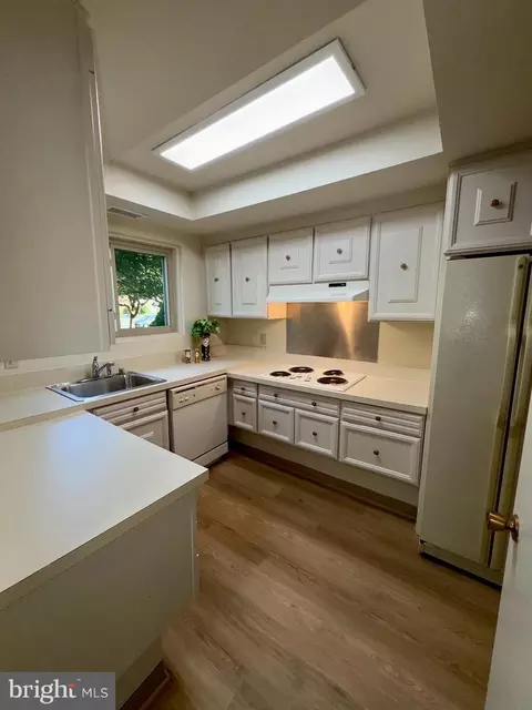 Kitchen - 3671 S Leisure World Blvd #15-E, Silver Spring, MD 20906 photo 1 of 4