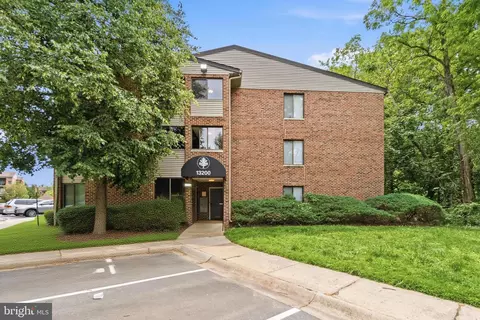 13200 Chalet Pl #10-102, Germantown, MD 20874
