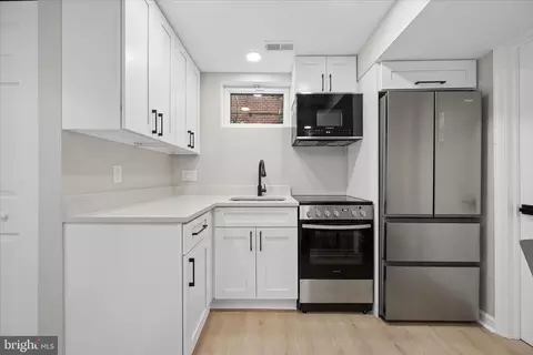 Kitchen - 1515 Dennis Ave, Silver Spring, MD 20902 photo 6 of 6