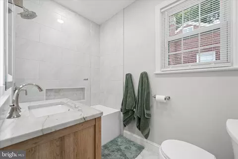 Bath - 1515 Dennis Ave, Silver Spring, MD 20902 photo 1 of 3