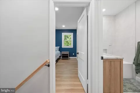 Entry Way - 1515 Dennis Ave, Silver Spring, MD 20902 photo 7 of 7