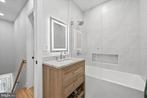 Bath - 1515 Dennis Ave, Silver Spring, MD 20902 photo 2 of 3