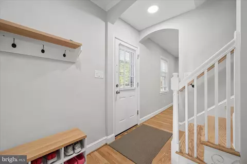 Entry Way - 1515 Dennis Ave, Silver Spring, MD 20902 photo 1 of 7