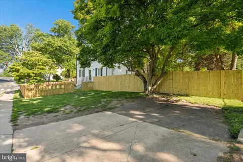 Exterior - 1515 Dennis Ave, Silver Spring, MD 20902 photo 17 of 22