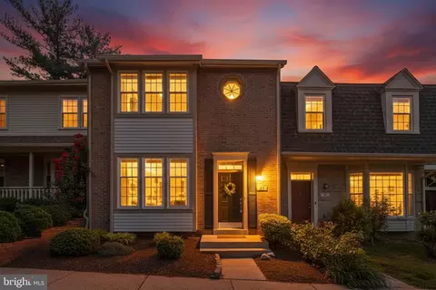 17 Hickory Hill Ct, Silver Spring, MD 20906