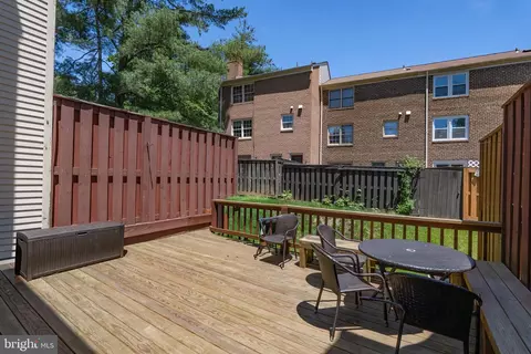 Exterior - 17 Hickory Hill Ct, Silver Spring, MD 20906 photo 5 of 8