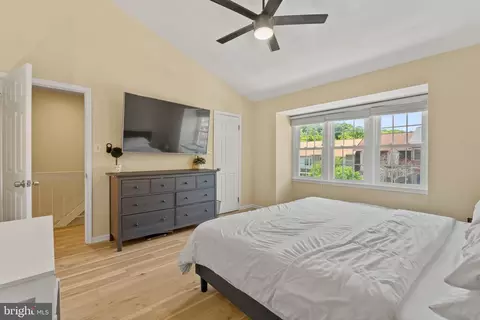 Bedroom - 17 Hickory Hill Ct, Silver Spring, MD 20906 photo 1 of 4