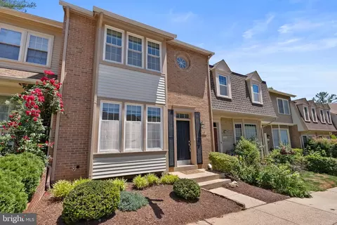Exterior - 17 Hickory Hill Ct, Silver Spring, MD 20906 photo 4 of 8