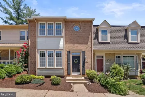Exterior - 17 Hickory Hill Ct, Silver Spring, MD 20906 photo 2 of 8
