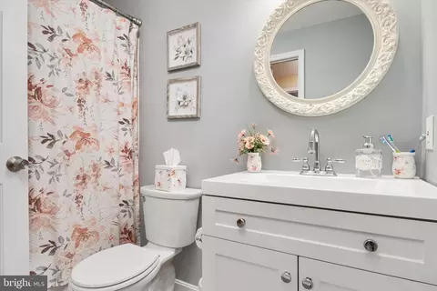 Bath - 3300 Pisner Ter, Olney, MD 20832 photo 2 of 2