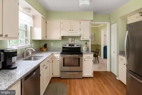 Kitchen - 3300 Pisner Ter, Olney, MD 20832 photo 2 of 3