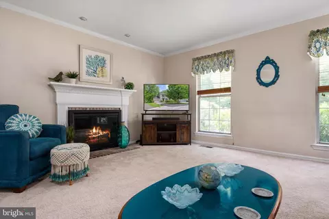 Living - 3300 Pisner Ter, Olney, MD 20832 photo 2 of 6