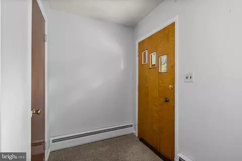 Entry Way - 807 Snider Ln, Silver Spring, MD 20905 photo 1 of 4