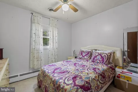 Bedroom - 807 Snider Ln, Silver Spring, MD 20905 photo 4 of 5