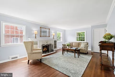 Living - 10208 Edgewood Ave, Silver Spring, MD 20901 photo 1 of 3