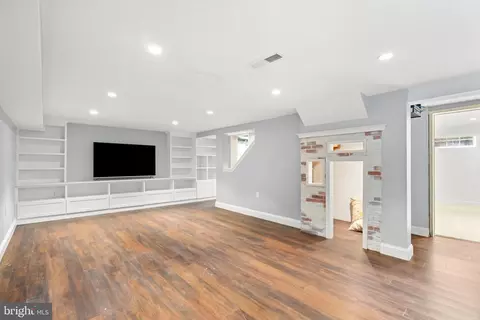 Living - 10208 Edgewood Ave, Silver Spring, MD 20901 photo 3 of 3