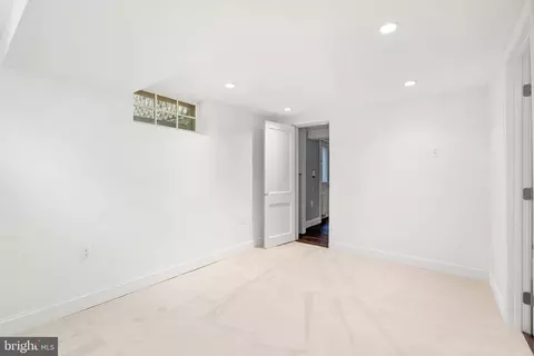 Bedroom - 10208 Edgewood Ave, Silver Spring, MD 20901 photo 6 of 7