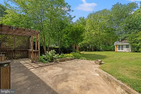 Exterior - 10208 Edgewood Ave, Silver Spring, MD 20901 photo 10 of 10