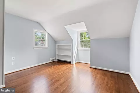 Bedroom - 10208 Edgewood Ave, Silver Spring, MD 20901 photo 3 of 7