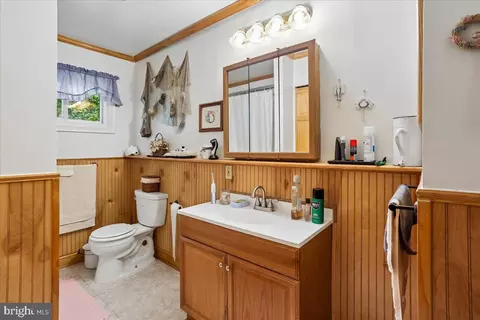 Bath - 12622 Eastbourne Dr, Silver Spring, MD 20904 photo 3 of 3