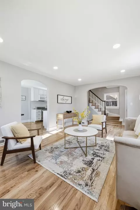 Living - 8712 Geren Rd, Silver Spring, MD 20901 photo 7 of 7