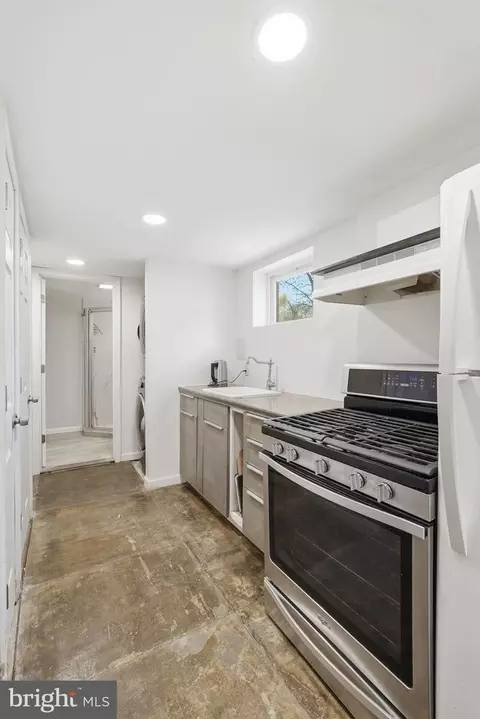 Kitchen - 8712 Geren Rd, Silver Spring, MD 20901 photo 4 of 4