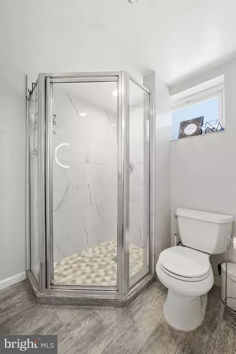 Bath - 8712 Geren Rd, Silver Spring, MD 20901 photo 5 of 7