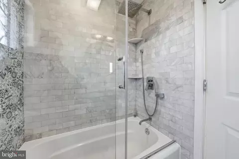 Bath - 8712 Geren Rd, Silver Spring, MD 20901 photo 4 of 7