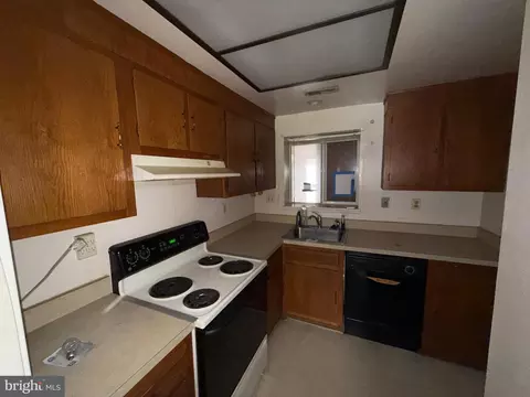 15100 Glade Dr #11-3B, Silver Spring, MD 20906 photo 5