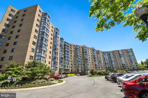 3330 N Leisure World Blvd N #5-229, Silver Spring, MD 20906