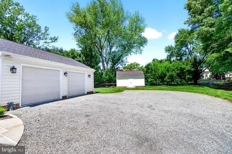 Exterior - 17212 Whites Rd, Poolesville, MD 20837 photo 8 of 24