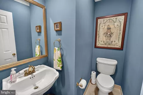Bath - 17212 Whites Rd, Poolesville, MD 20837 photo 1 of 8