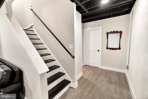 Entry Way - 17212 Whites Rd, Poolesville, MD 20837 photo 8 of 8