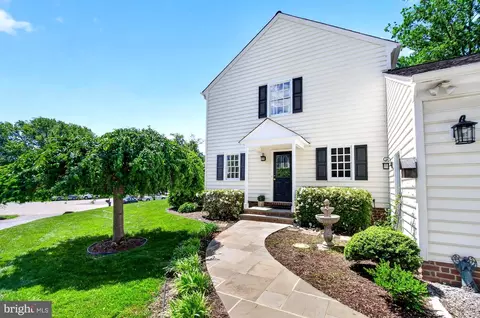 Exterior - 17212 Whites Rd, Poolesville, MD 20837 photo 7 of 24