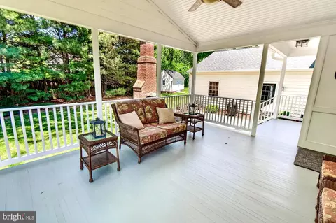 Exterior - 17212 Whites Rd, Poolesville, MD 20837 photo 12 of 24