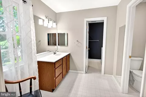 Bath - 17212 Whites Rd, Poolesville, MD 20837 photo 3 of 8