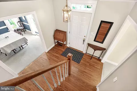 Entry Way - 17212 Whites Rd, Poolesville, MD 20837 photo 4 of 8