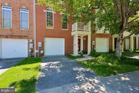 46 Waddington Ln, Rockville, MD 20850