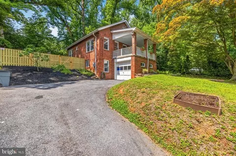 5312 Tuscarawas Rd, Bethesda, MD 20816