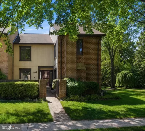 9801 Dairyton Ct, Gaithersburg, MD 20886