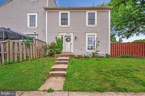 19602 Labelle Ct, Gaithersburg, MD 20879