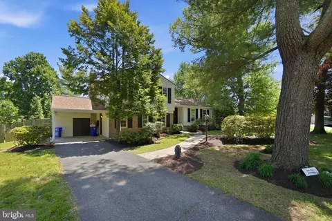 6701 Heatherford Ct, Derwood, MD 20855
