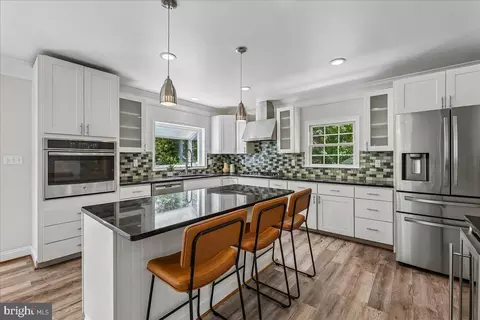 Kitchen - 726 Boundary Ave, Silver Spring, MD 20910 photo 2 of 4