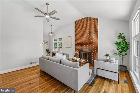 Living - 726 Boundary Ave, Silver Spring, MD 20910 photo 1 of 4