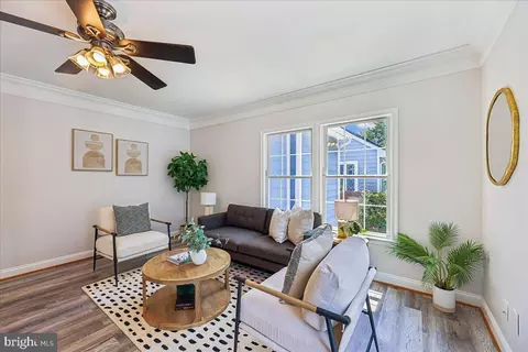 Living - 726 Boundary Ave, Silver Spring, MD 20910 photo 4 of 4