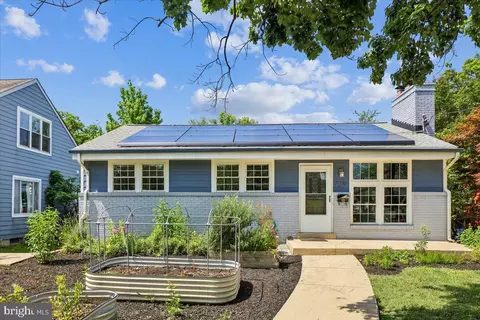 Exterior - 726 Boundary Ave, Silver Spring, MD 20910 photo 2 of 16