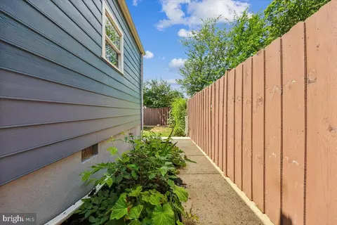 Exterior - 726 Boundary Ave, Silver Spring, MD 20910 photo 15 of 16